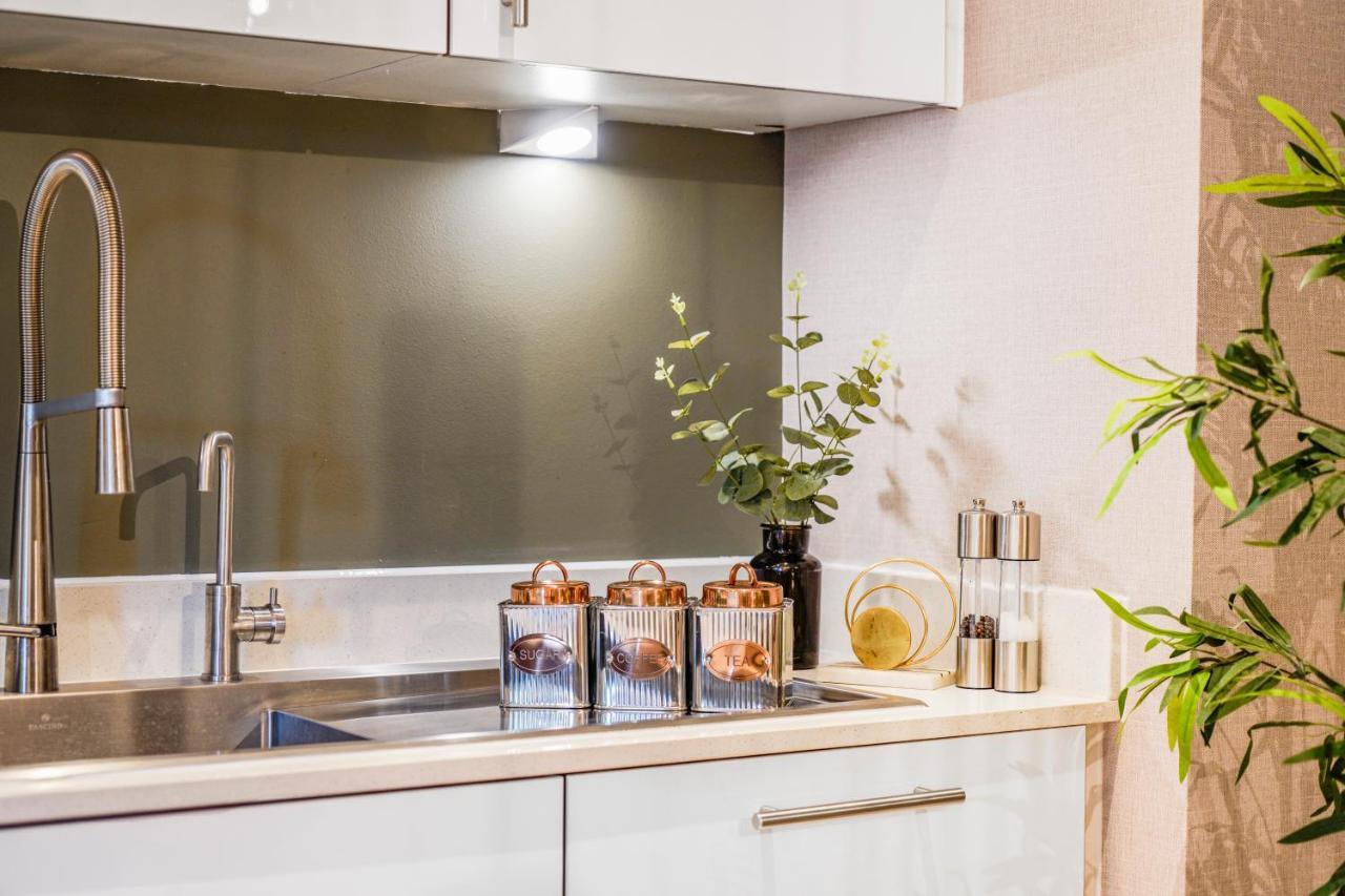 The Waterhouse Avenue By Kandara 5 Star City Home In Maidstone Bagian luar foto